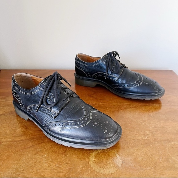 Dr Martens • vintage 9A23 leather oxfords MIE black wingtip